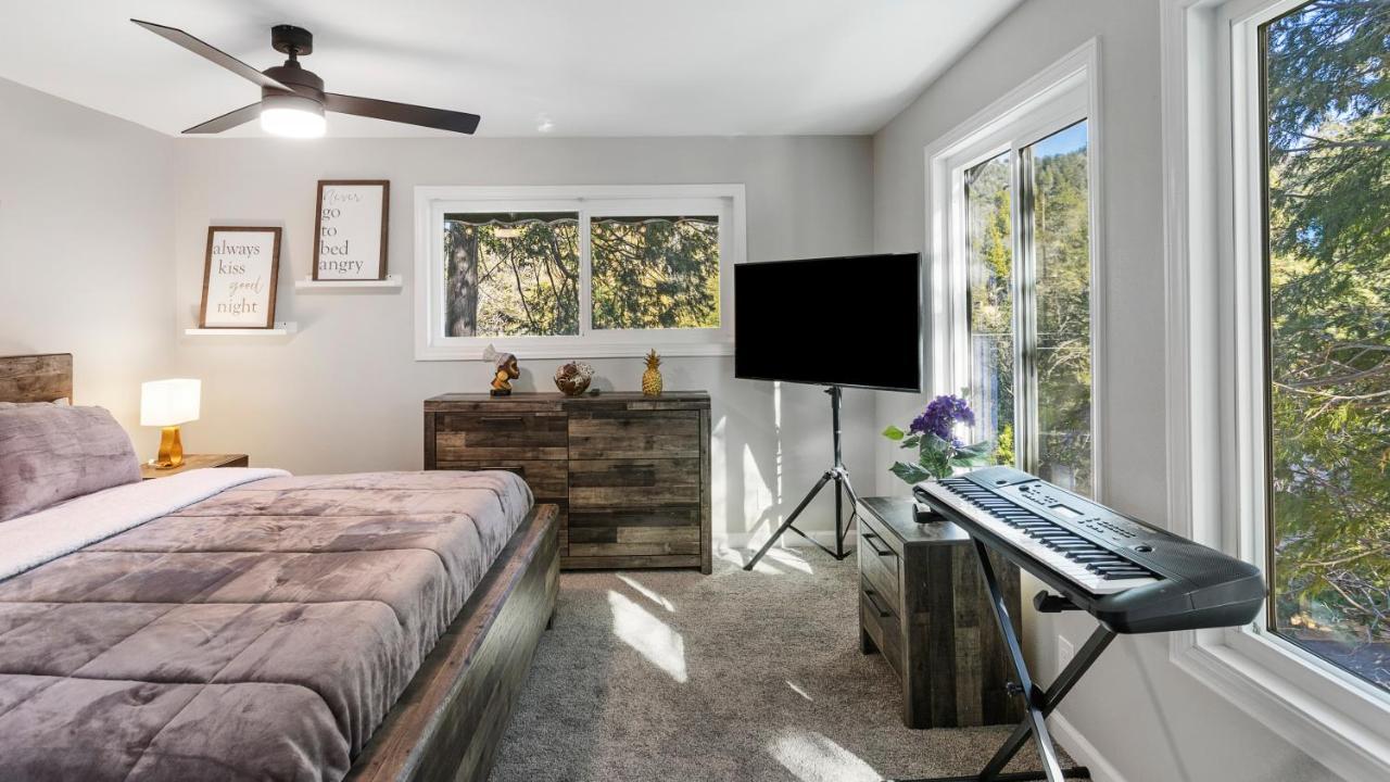 Mountain Getaway By Lake Crestline Exterior photo